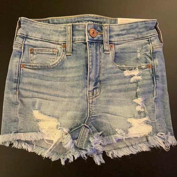 Women’s American Eagle Jean Short - Picture 1 of 6